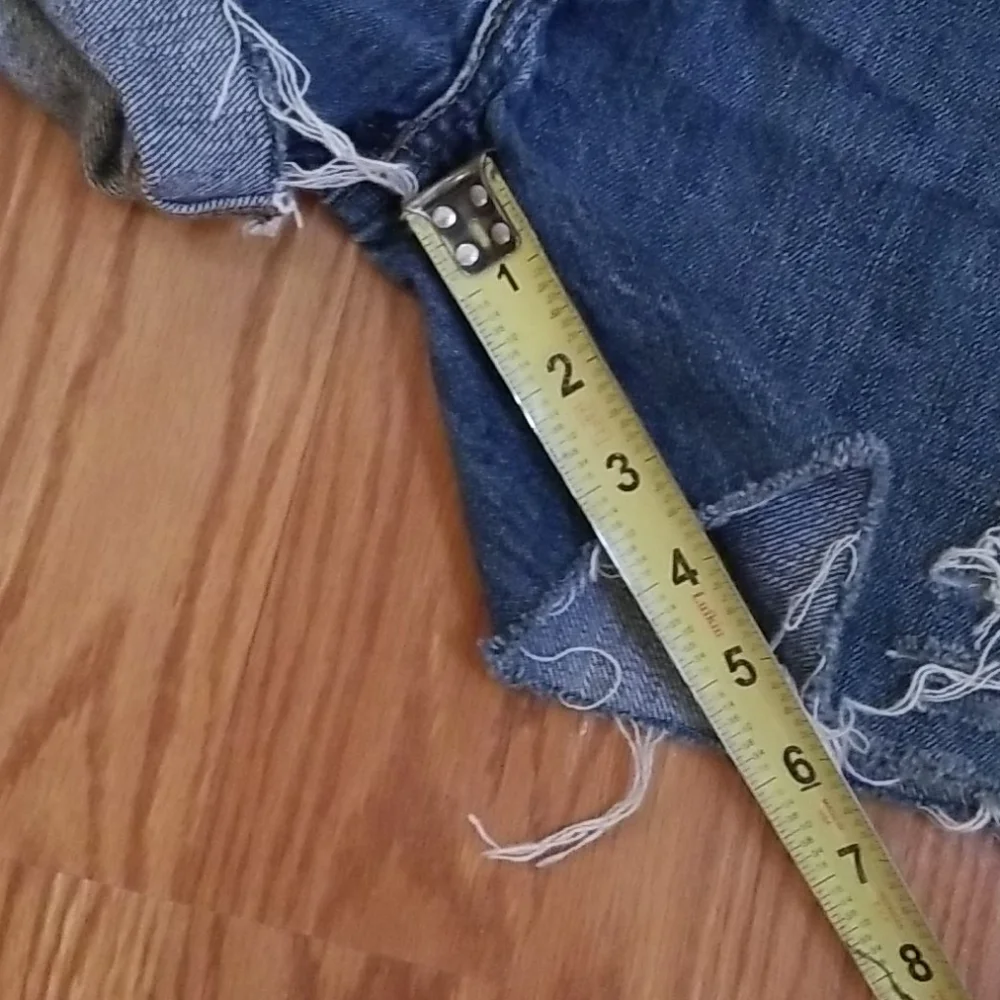 Levis excellent use